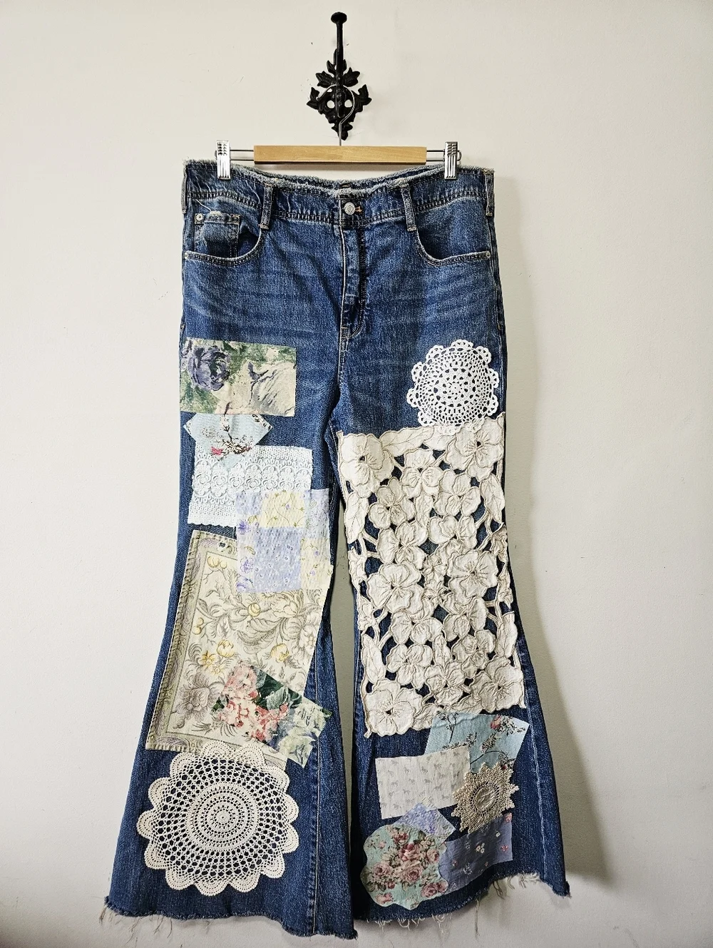 Reworked Boho Pilcro Anthropologie Jeans Size 32 Lace Applique Upcyced - Picture 2 of 10